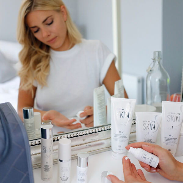 Herbalife SKIN Maschera Purificante Argilla e Menta 120 ml Herbalife SKIN Maschera Purificante Argilla e Menta 120 ml
